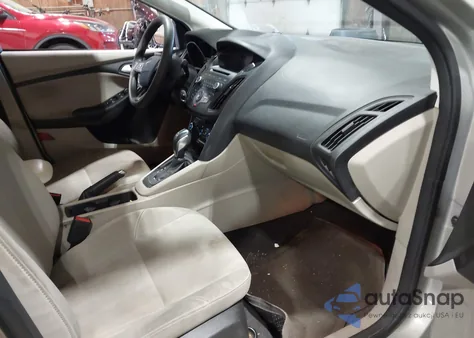 2015 Ford Focus Se z USA, uszkodzony, nr VIN 1FADP3F29FL258862